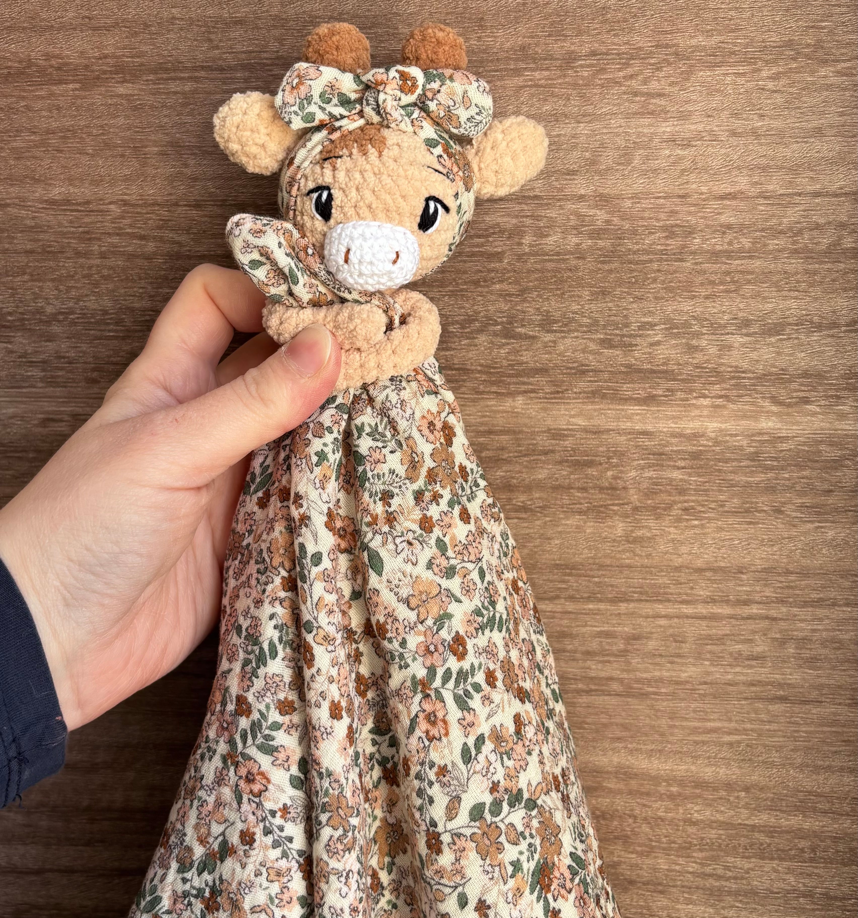 Doudou girafe avec bandeau cheveux
