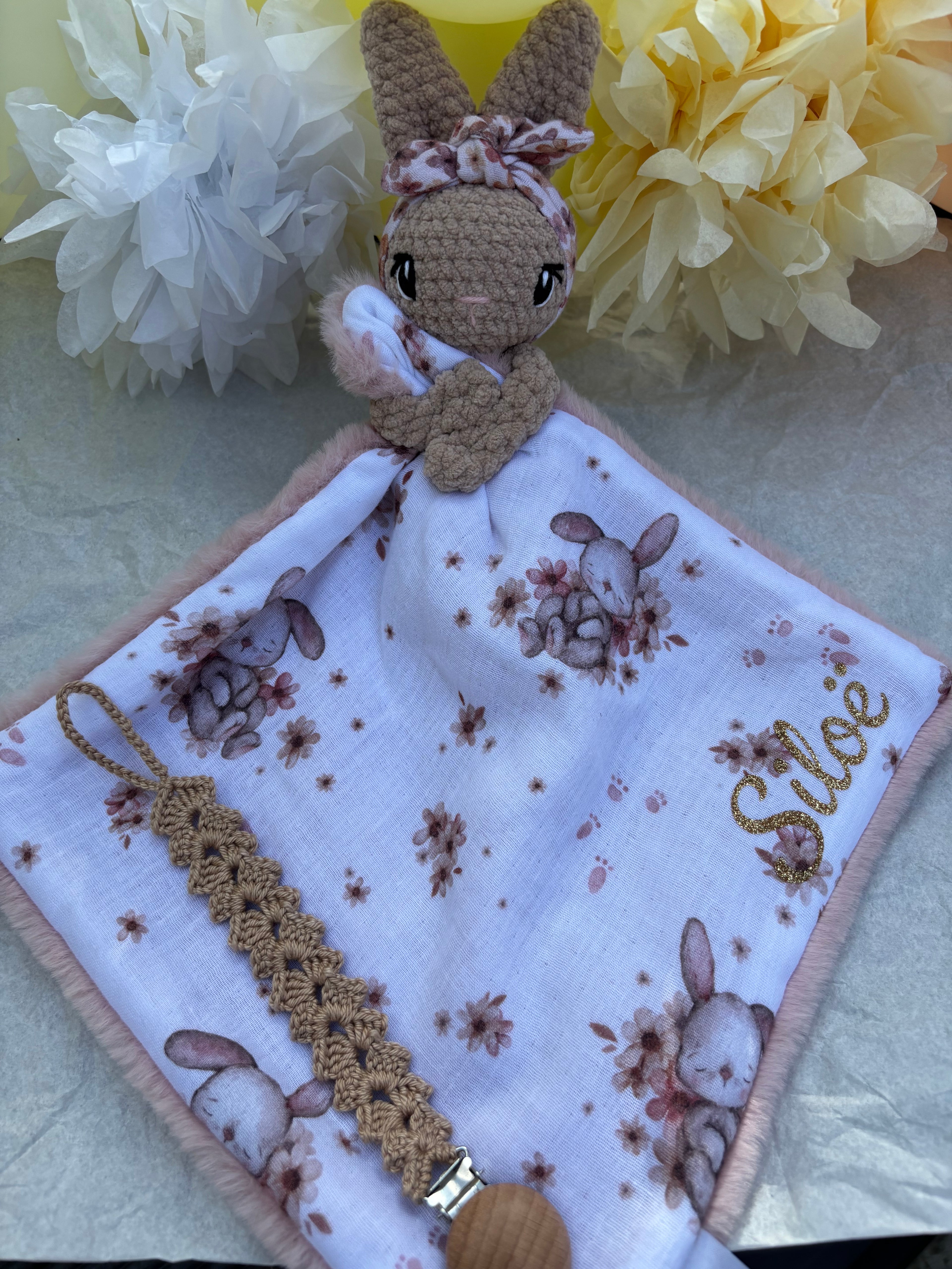 Doudou lapin avec bandeau