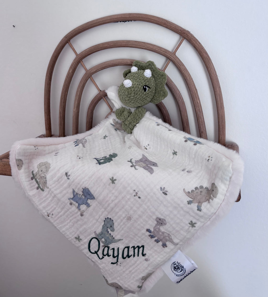 Doudou câlin tricératops