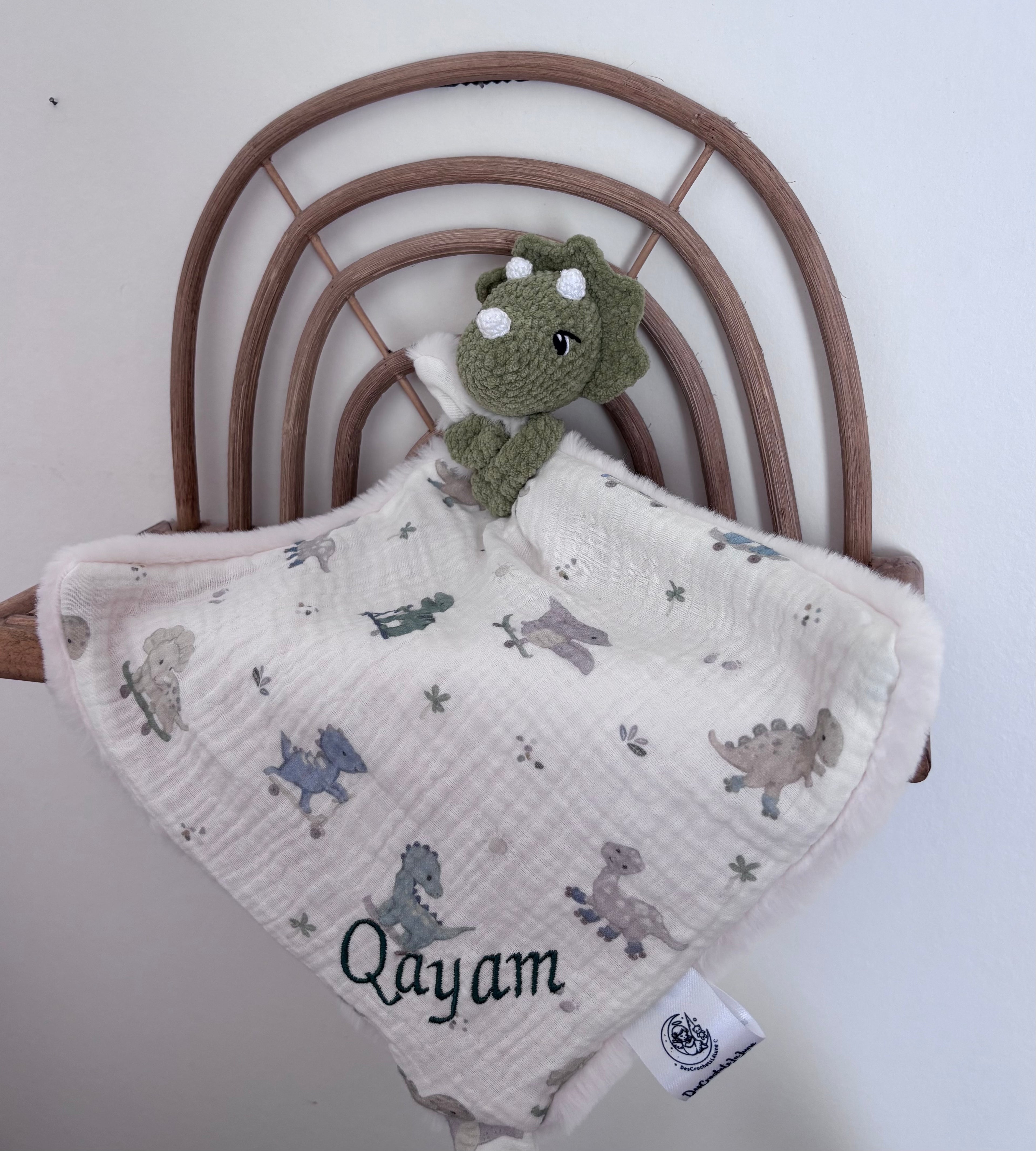 Doudou câlin tricératops