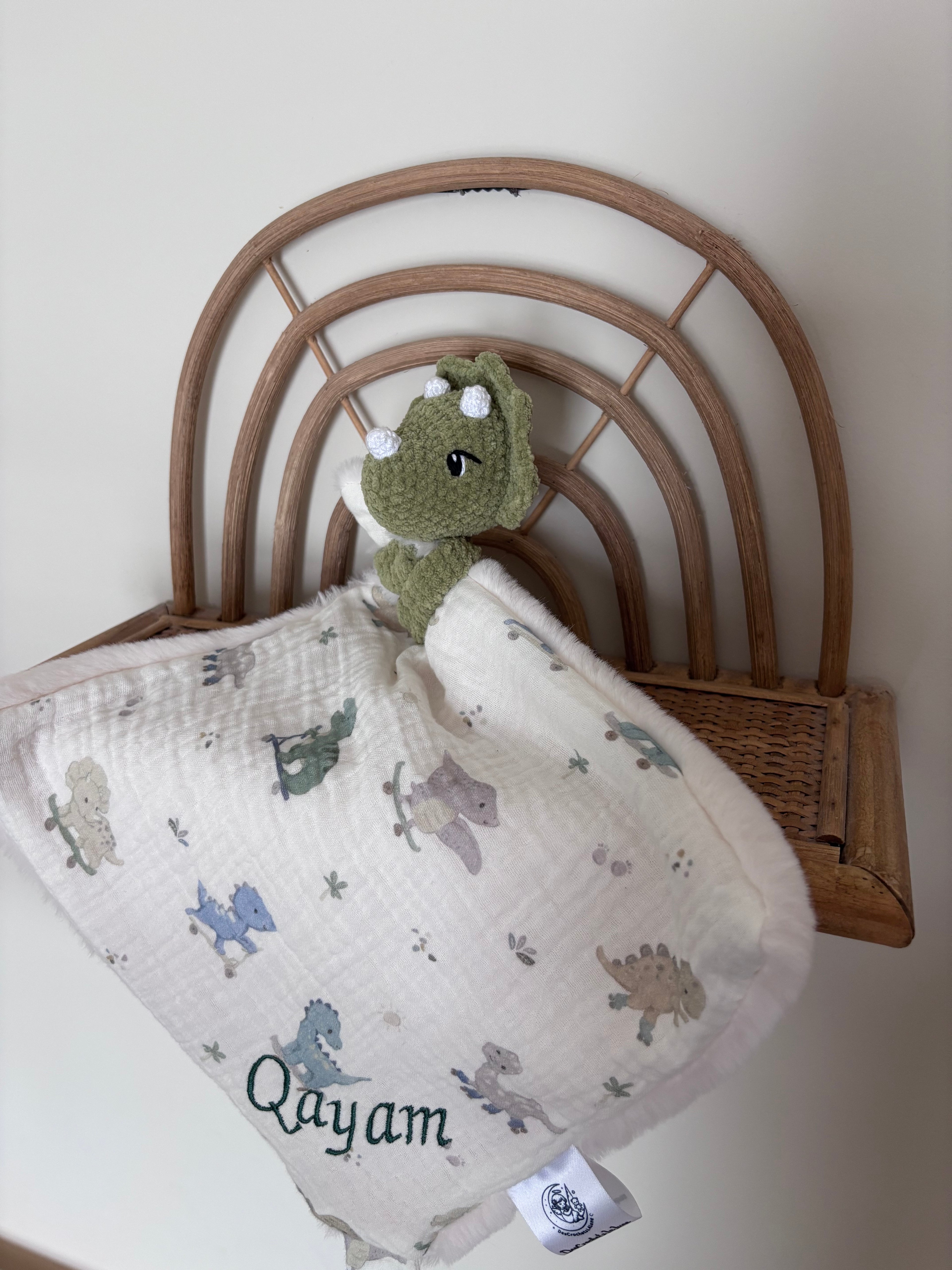 Doudou câlin tricératops
