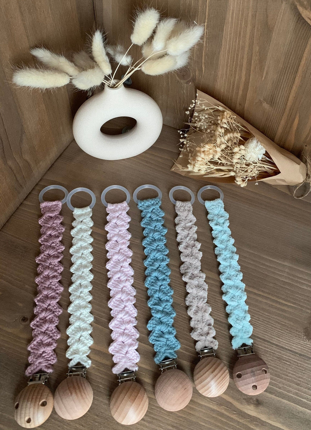 Attache tétine personnalisable au crochet